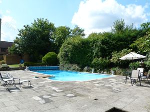 Photo 9- click for photo gallery